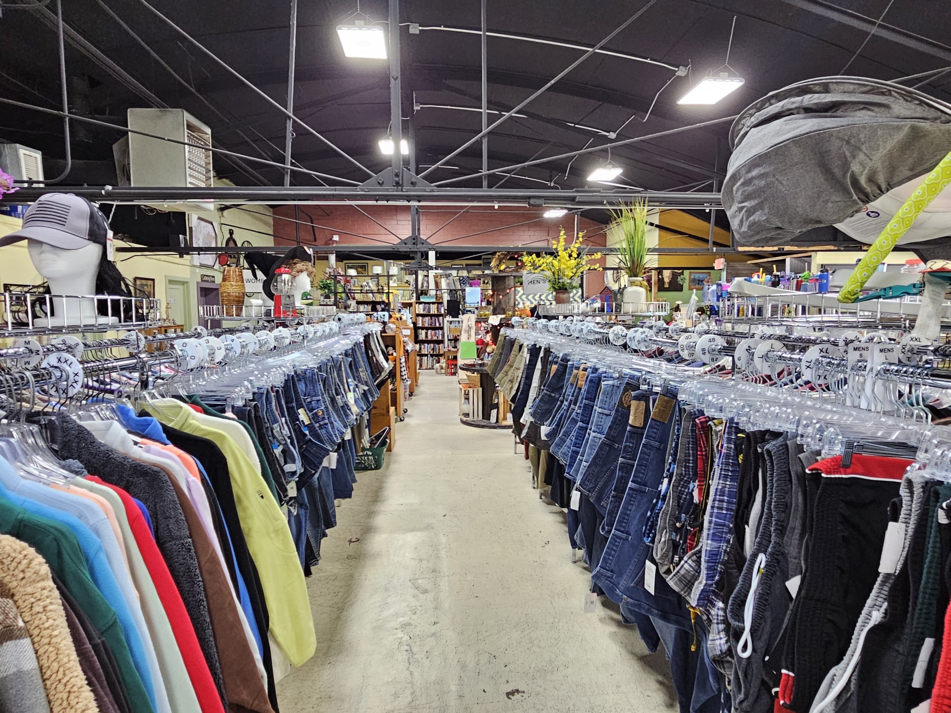 Rainbow Thrift Shoppe in Fort Atkinson